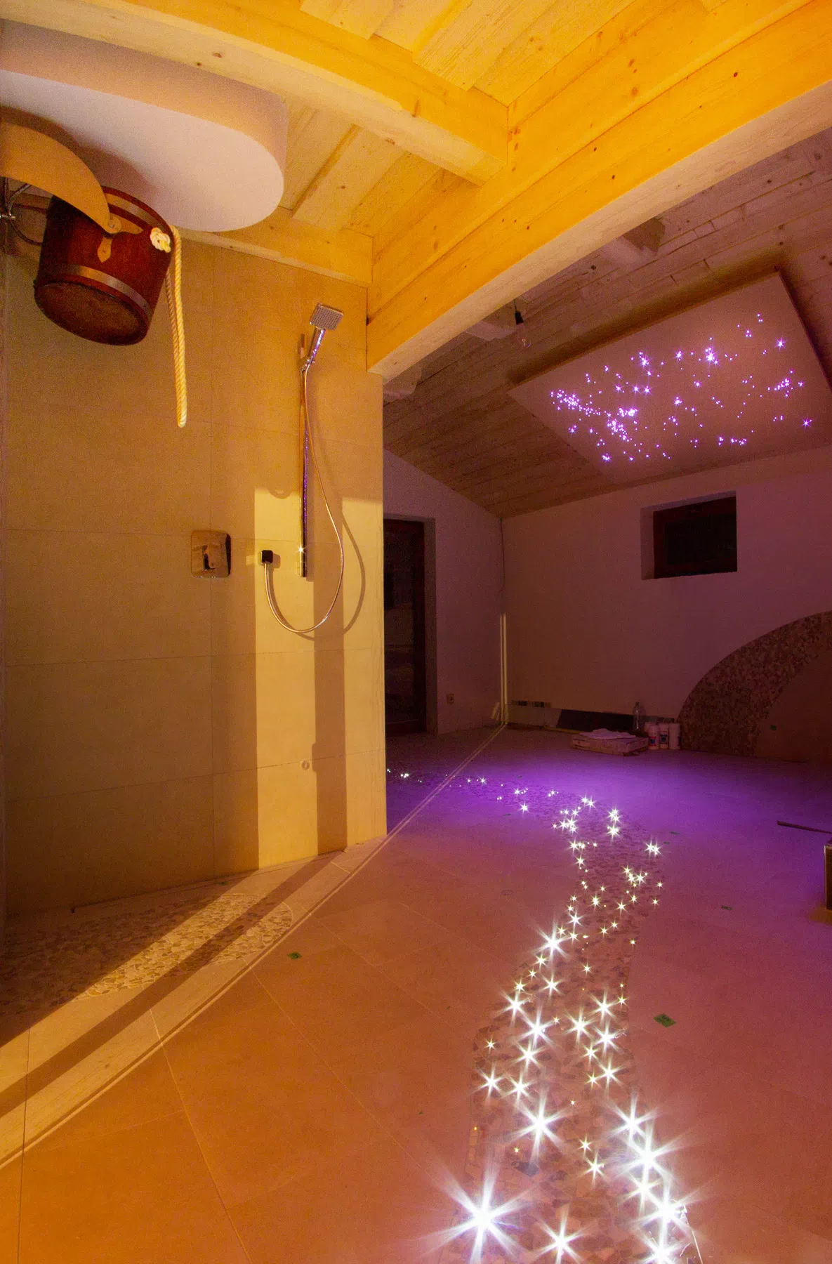 Wellness fibre optic ligthing is ideal for wet places without any fire or electric shock. It is best and most decorative way to light up the wellness, finish or steam sauna rooms, and pools.